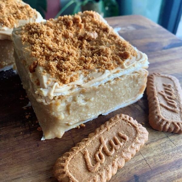 Vegan Biscoff vanilla slice
