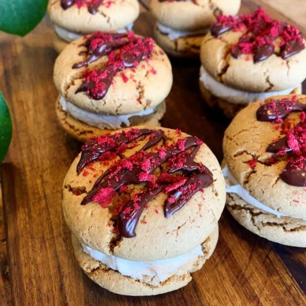 vegan gingerbread Christmas cookies