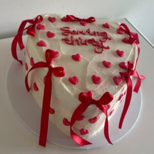 Vegan vintage heart cakes in Melbourne.