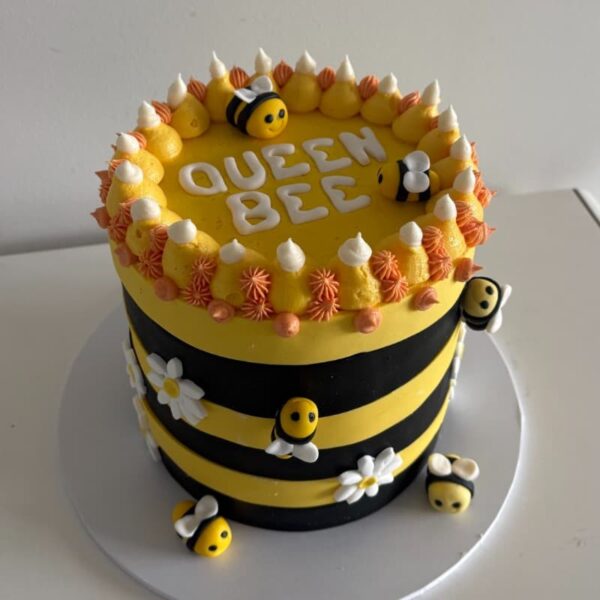 Vegan custom made cakes in Melbourne.