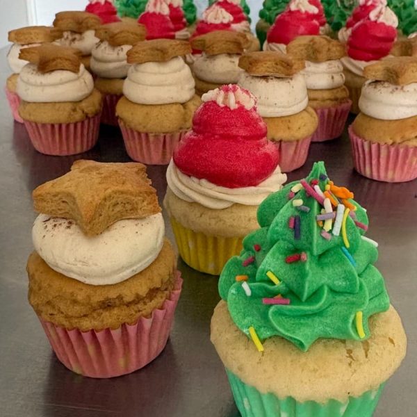 Mini Christmas Cupcakes - Image 3